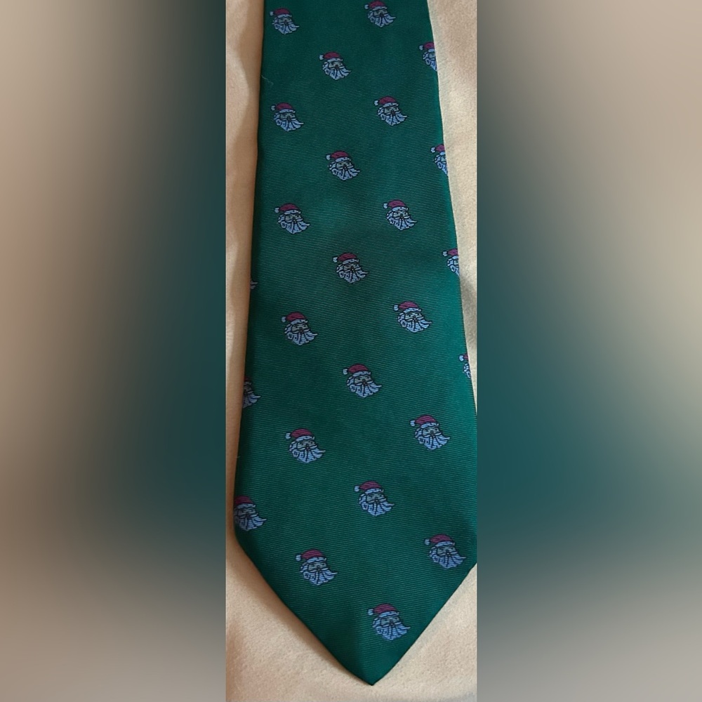 Santa Club Tie. Good condition. Men’s tie.